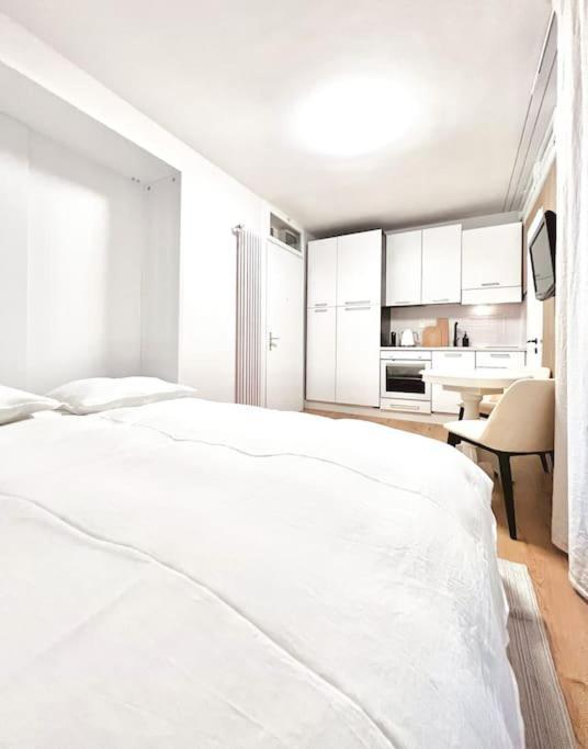 Muralto Bright Tiny Studio - Shared Pool & Sauna - Free Parking - Air Condition מראה חיצוני תמונה