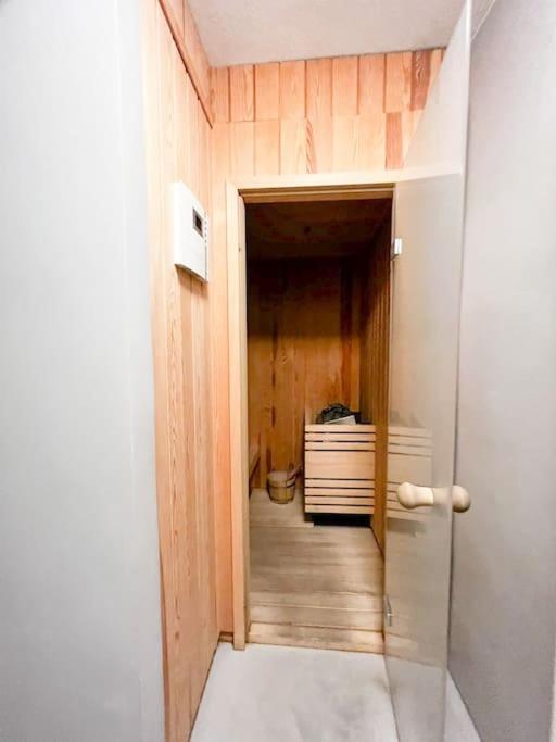 Muralto Bright Tiny Studio - Shared Pool & Sauna - Free Parking - Air Condition מראה חיצוני תמונה
