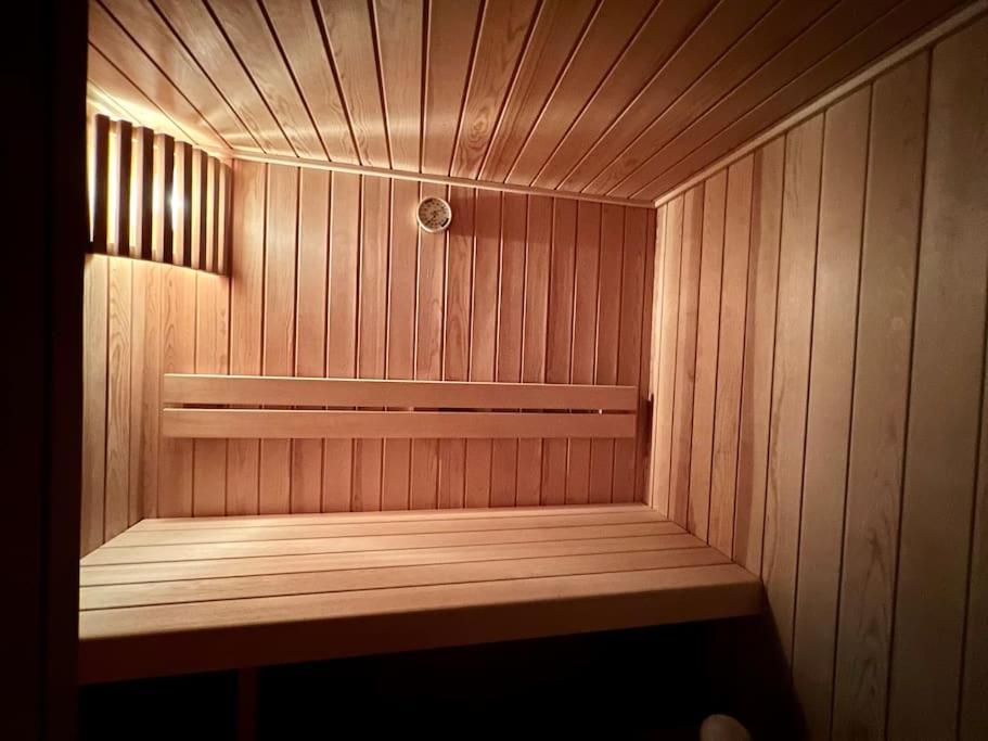 Muralto Bright Tiny Studio - Shared Pool & Sauna - Free Parking - Air Condition מראה חיצוני תמונה